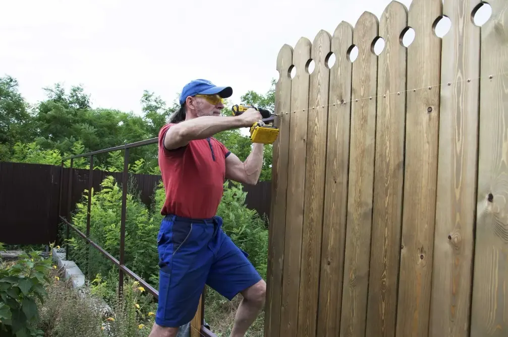 Professional-Fence-Contractor Professional Fence Contractor