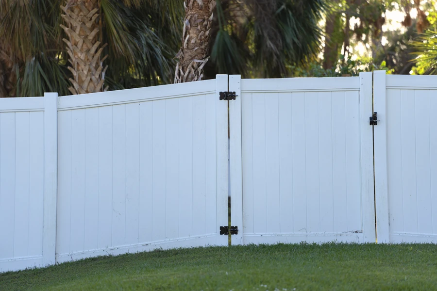 Excellent Vinyl Fence Repair Snohomish, WA