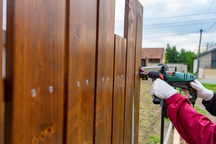 How To Choose The Right Fence Material For Your Property Snohomish, WA