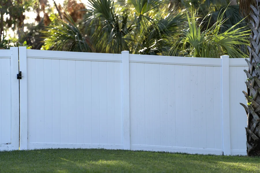 The Role Of Vinyl Fence Repair In Maintaining Home Privacy Snohomish, WA